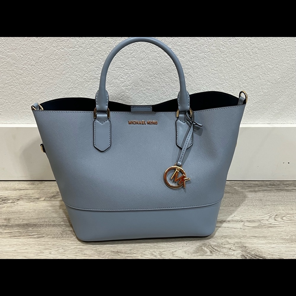 Michael Kors light blue crossbody / messenger bag